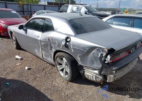 2016 Dodge Challenger Sxt z USA, uszkodzony, nr VIN 2C3CDZAGXGH352675